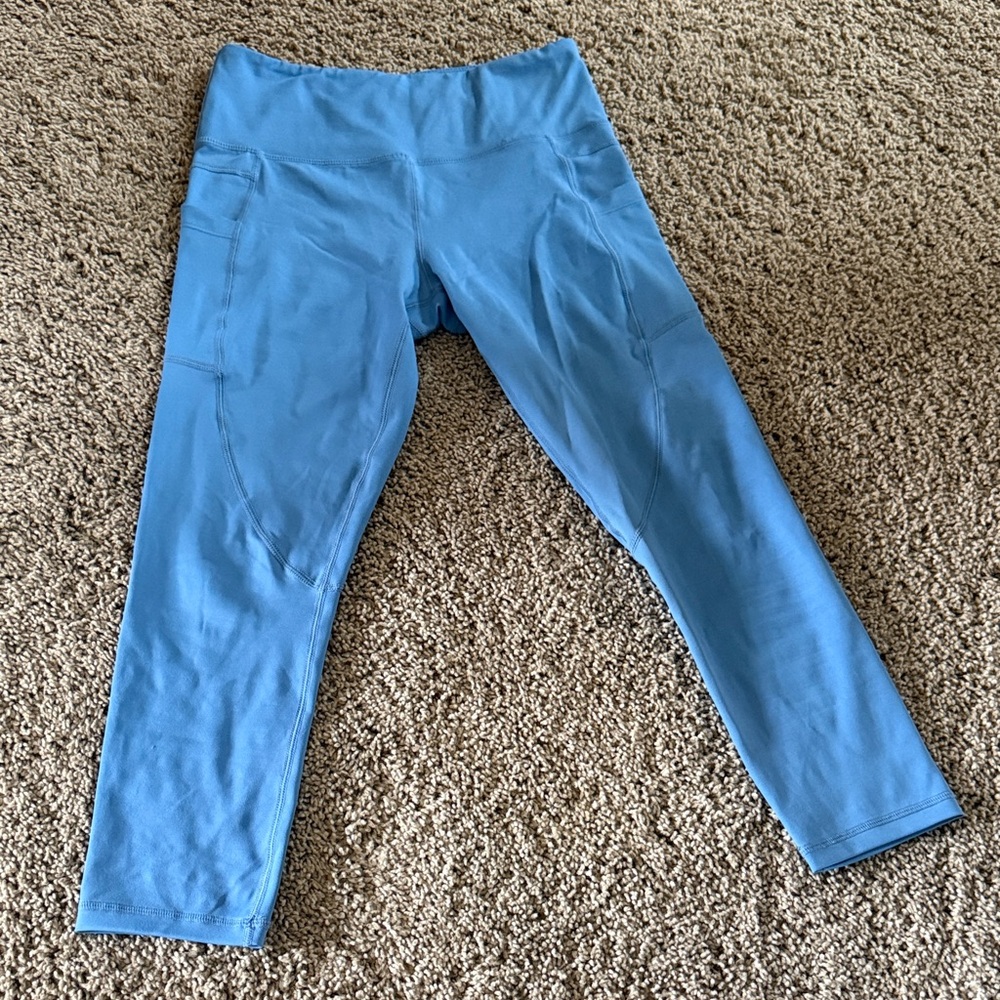 Sky Blue Cropped Leggings